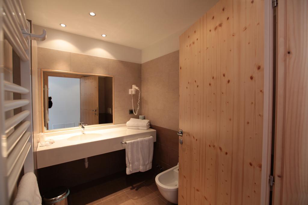 באסלגה די פינה Hotel Belvedere Wellness & Family מראה חיצוני תמונה