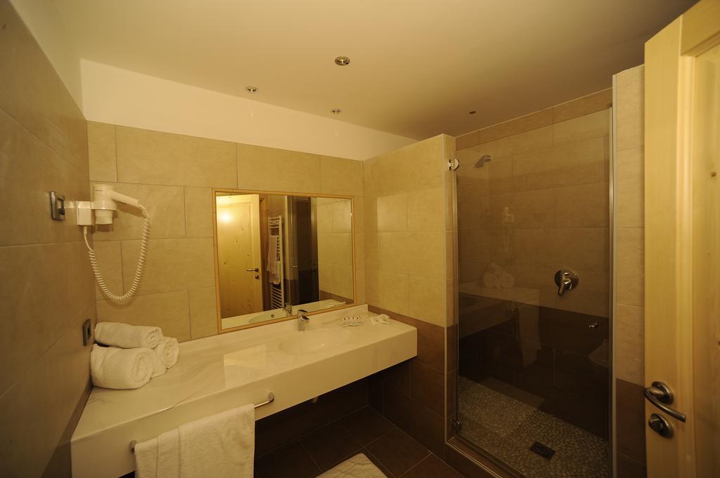 באסלגה די פינה Hotel Belvedere Wellness & Family מראה חיצוני תמונה